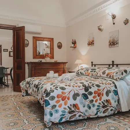 Le Maioliche - Sicilian Style تْشيفالو